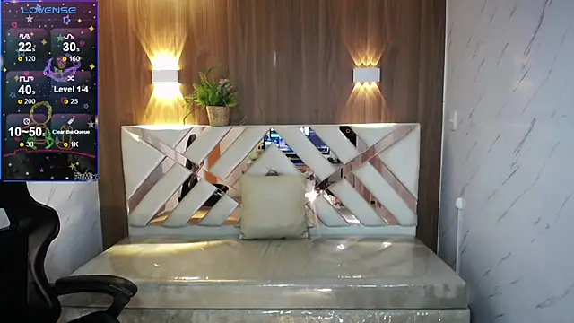 Snapshot of victoria_castillo_b chatting on 11-13-25, 12:37 victoria castillo b online show from 11-13-25, 12:37