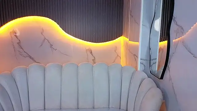 victoria castillo b online show from 02-05-26, 07:51