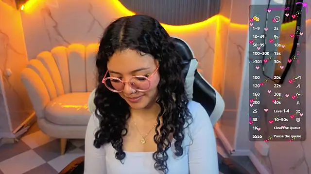 victoria castillo b online show from 02-25-26, 07:45