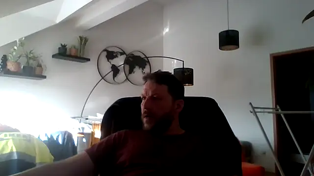 BennyLommy online show from 03-11-26, 03:07