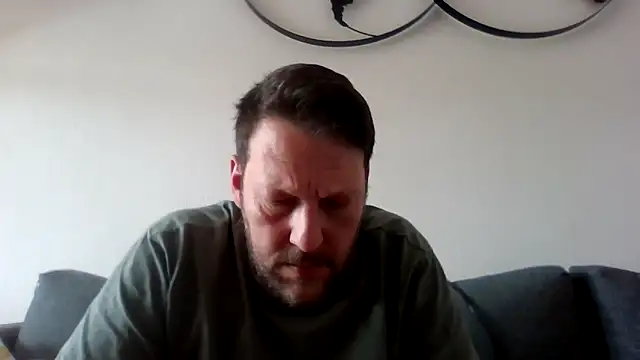 BennyLommy online show from 04-27-26, 02:04