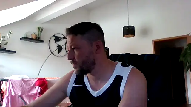 Snapshot of BennyLommy chatting on 07-22-26, 11:13 BennyLommy online show from 07-22-26, 11:13