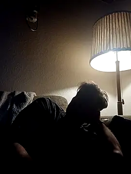 Snapshot of MArciQuarky chatting on 03-05-25, 02:25 MArciQuarky online show from 03-05-25, 02:25