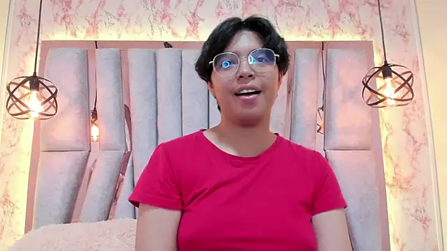 Snapshot of Emmapark_ chatting on 03-02-25, 12:42 Emmapark online show from 03-02-25, 12:42