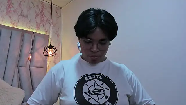 Snapshot of Emmapark_ chatting on 03-04-25, 07:01 Emmapark online show from 03-04-25, 07:01