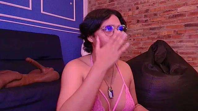 Snapshot of Emmapark_ chatting on 12-03-25, 07:12 Emmapark online show from 12-03-25, 07:12