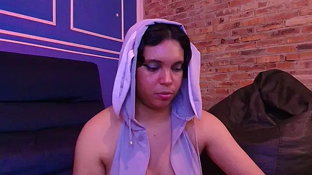 Emmapark  online show from 12-05-25, 06:37