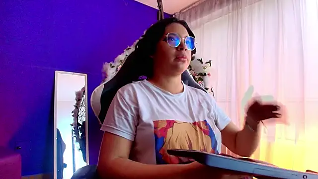 Snapshot of Emmapark_ chatting on 02-03-26, 06:46 Emmapark online show from 02-03-26, 06:46