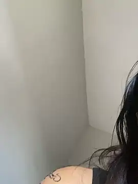 Snapshot of Julinhasz chatting on 04-23-26, 06:32 Julinhasz online show from 04-23-26, 06:32
