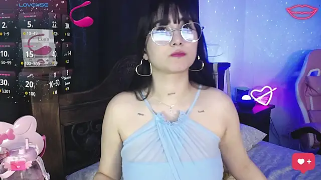 Snapshot of SexyLuna__ chatting on 02-04-25, 10:55 SexyLuna online show from 02-04-25, 10:55