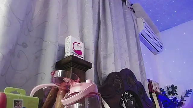 Snapshot of SexyLuna__ chatting on 02-22-25, 04:40 SexyLuna online show from 02-22-25, 04:40