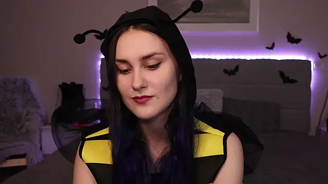 Snapshot of Erotic_Synth_Goddess chatting on 10-25-25, 05:08 Erotic Synth Goddess online show from 10-25-25, 05:08