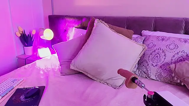 Giaa Ross online show from 02-13-25, 02:52