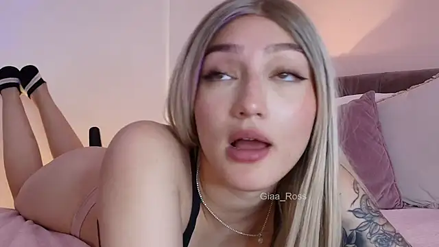 Giaa Ross online show from 02-17-25, 03:20