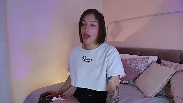 Giaa Ross online show from 02-22-25, 02:52