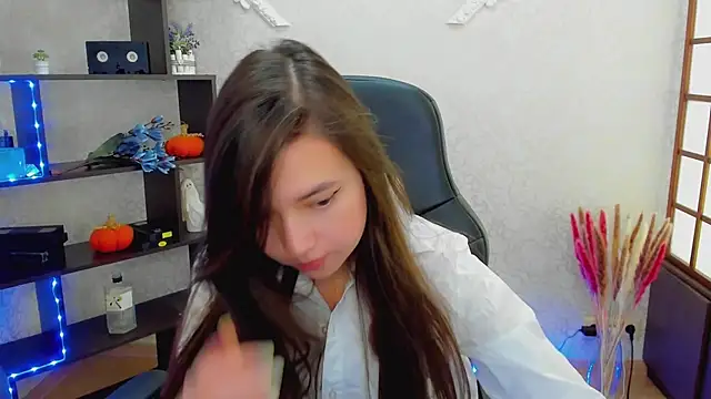 Snapshot of Lina_Brownie chatting on 12-22-24, 05:23 Lina Brownie online show from 12-22-24, 05:23