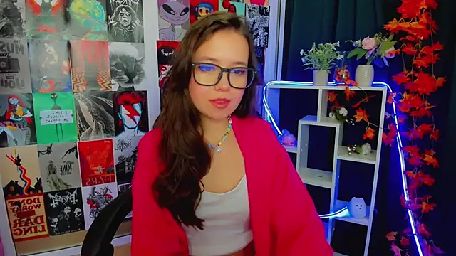 Snapshot of Lina_Brownie chatting on 12-26-24, 05:04 Lina Brownie online show from 12-26-24, 05:04