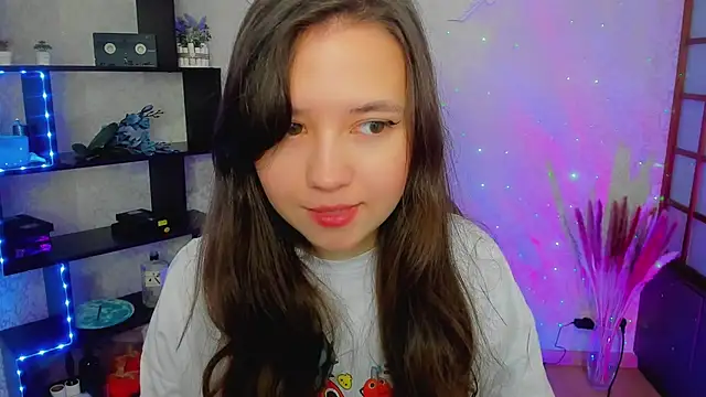 Snapshot of Lina_Brownie chatting on 12-28-24, 02:22 Lina Brownie online show from 12-28-24, 02:22