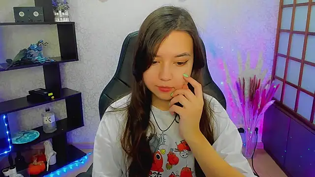 Snapshot of Lina_Brownie chatting on 12-29-24, 02:17 Lina Brownie online show from 12-29-24, 02:17