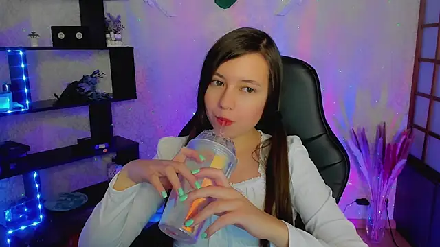 Snapshot of Lina_Brownie chatting on 01-05-25, 05:09 Lina Brownie online show from 01-05-25, 05:09