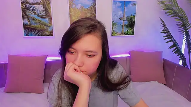 Snapshot of Lina_Brownie chatting on 01-15-25, 05:40 Lina Brownie online show from 01-15-25, 05:40