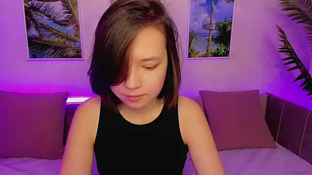 Snapshot of Lina_Brownie chatting on 01-19-25, 02:15 Lina Brownie online show from 01-19-25, 02:15