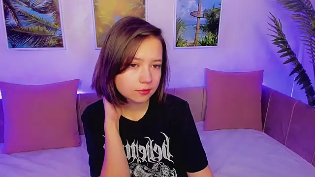 Snapshot of Lina_Brownie chatting on 01-21-25, 02:11 Lina Brownie online show from 01-21-25, 02:11