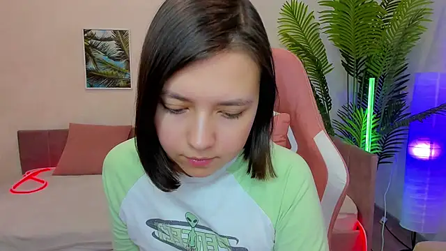 Snapshot of Lina_Brownie chatting on 02-04-25, 05:21 Lina Brownie online show from 02-04-25, 05:21