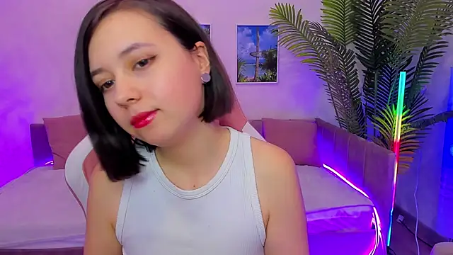 Snapshot of Lina_Brownie chatting on 02-05-25, 06:46 Lina Brownie online show from 02-05-25, 06:46