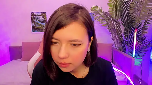 Snapshot of Lina_Brownie chatting on 02-16-25, 01:58 Lina Brownie online show from 02-16-25, 01:58