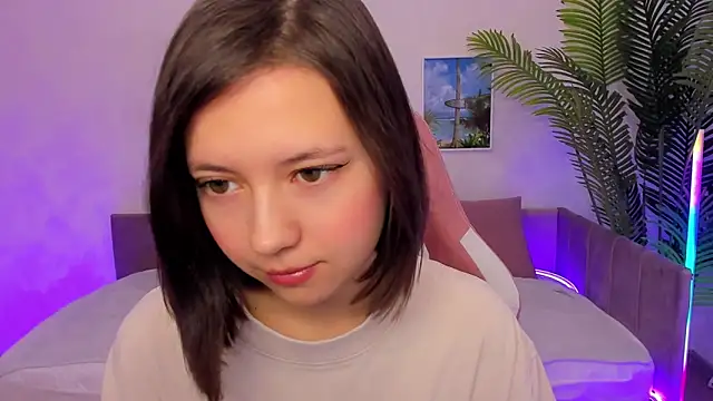 Snapshot of Lina_Brownie chatting on 02-22-25, 01:44 Lina Brownie online show from 02-22-25, 01:44