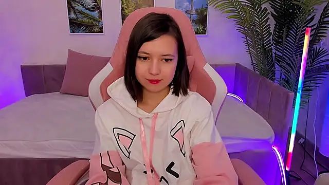 Snapshot of Lina_Brownie chatting on 02-28-25, 05:15 Lina Brownie online show from 02-28-25, 05:15