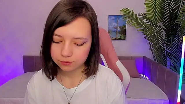 Snapshot of Lina_Brownie chatting on 03-03-25, 01:53 Lina Brownie online show from 03-03-25, 01:53