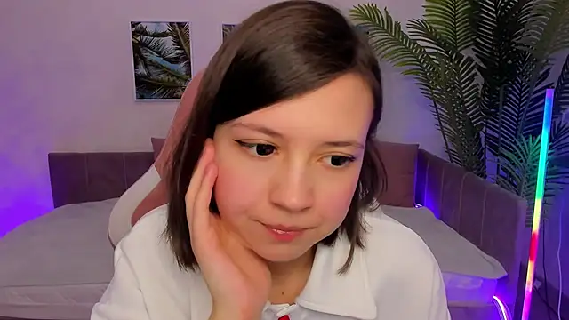 Snapshot of Lina_Brownie chatting on 03-10-25, 05:22 Lina Brownie online show from 03-10-25, 05:22