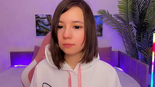 Snapshot of Lina_Brownie chatting on 03-23-25, 02:26 Lina Brownie online show from 03-23-25, 02:26