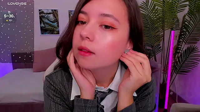 Snapshot of Lina_Brownie chatting on 09-10-25, 03:17 Lina Brownie online show from 09-10-25, 03:17