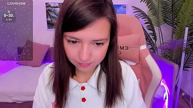 Snapshot of Lina_Brownie chatting on 10-11-25, 02:44 Lina Brownie online show from 10-11-25, 02:44