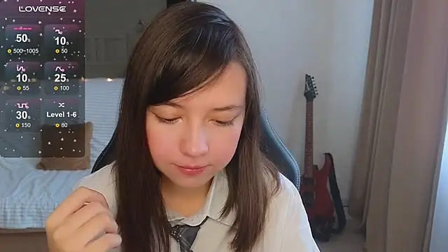 Snapshot of Lina_Brownie chatting on 10-21-25, 03:51 Lina Brownie online show from 10-21-25, 03:51