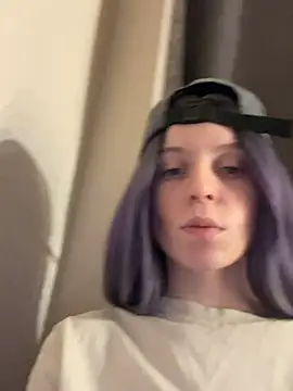 Snapshot of RinaMood chatting on 12-28-24, 03:26 RinaMood online show from 12-28-24, 03:26