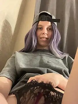 Snapshot of RinaMood chatting on 12-29-24, 02:42 RinaMood online show from 12-29-24, 02:42