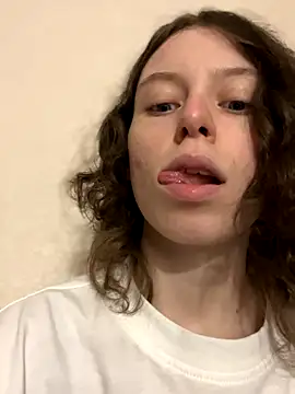 Snapshot of RinaMood chatting on 10-12-25, 10:25 RinaMood online show from 10-12-25, 10:25