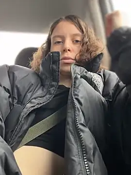 Snapshot of RinaMood chatting on 10-29-25, 06:04 RinaMood online show from 10-29-25, 06:04