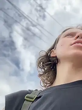 Snapshot of RinaMood chatting on 11-17-25, 04:29 RinaMood online show from 11-17-25, 04:29