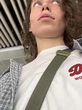 Snapshot of RinaMood chatting on 11-20-25, 03:18 RinaMood online show from 11-20-25, 03:18