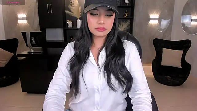 AlyssaDean online show from 11-01-25, 11:23