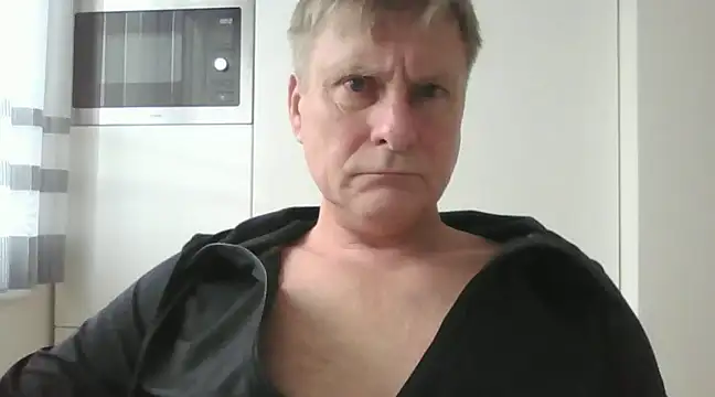 johnnym1 online show from 01-02-25, 10:16