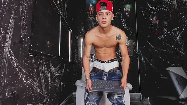 JuniorMorris  online show from 09-19-25, 09:37