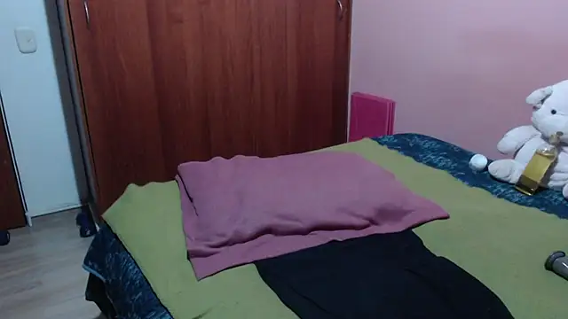 Susanlover online show from 01-31-25, 08:54