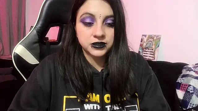 Snapshot of Acid666_alice chatting on 06-24-26, 02:21 Acid666 alice online show from 06-24-26, 02:21
