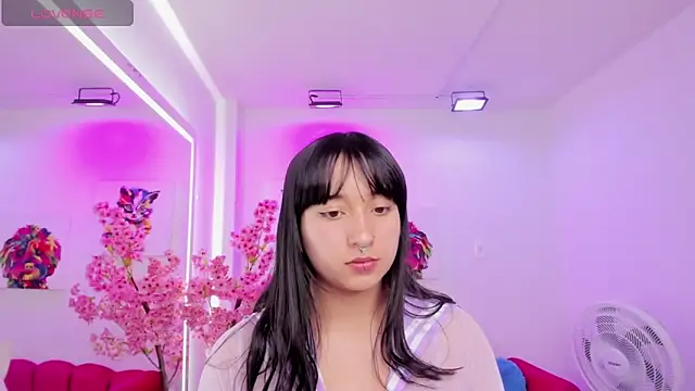 Miss dolly  online show from 02-13-25, 12:32